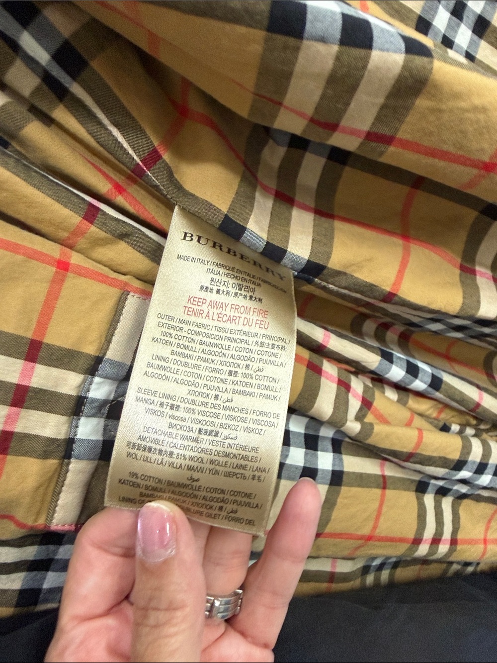 Burberry Black Trench Coat with Signature Beige Nova Check Lining - Picture 3 of 8